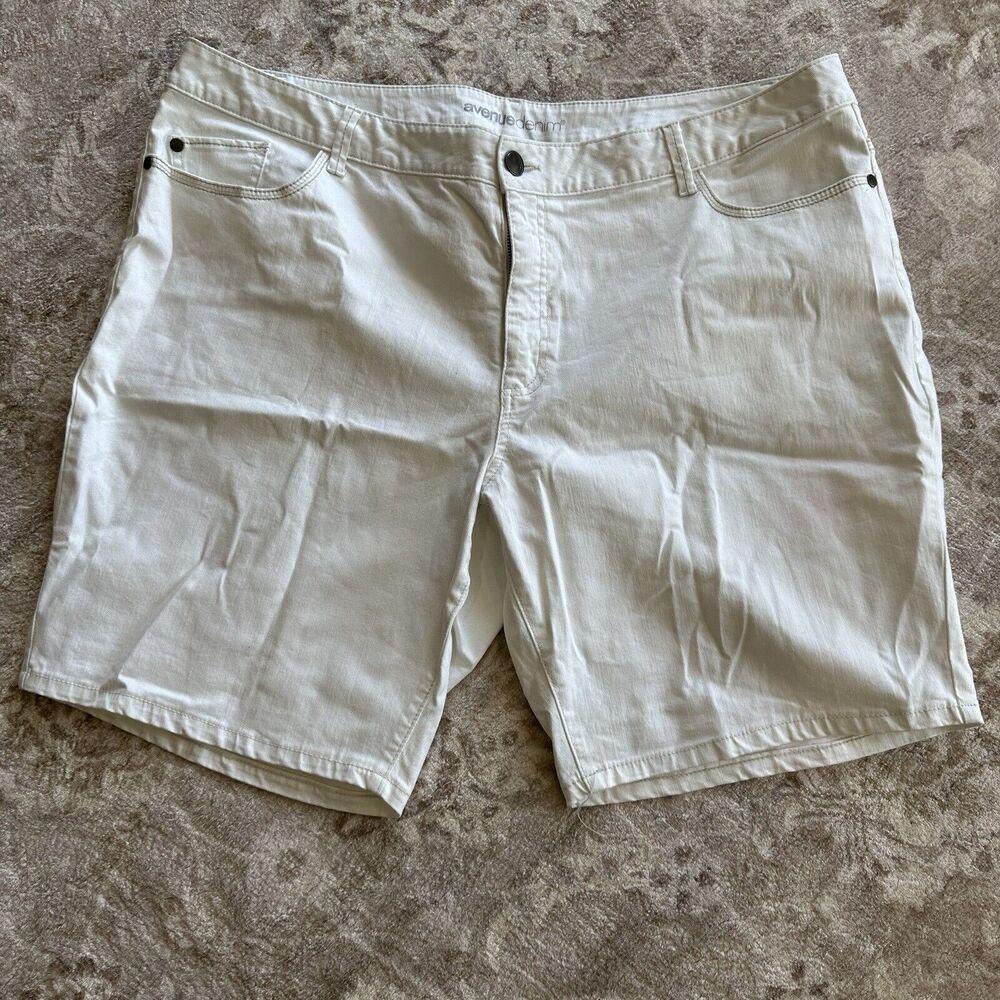 Avenue Denim Women's PLUS 26 White Walking Jean Shorts